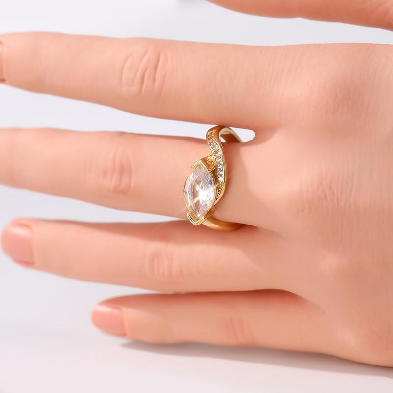 Gorgeous Inlaid White CZ Women's Ring Trendy Gold Color Geometry Daily Wear Party Jewelry Anniversary Gift