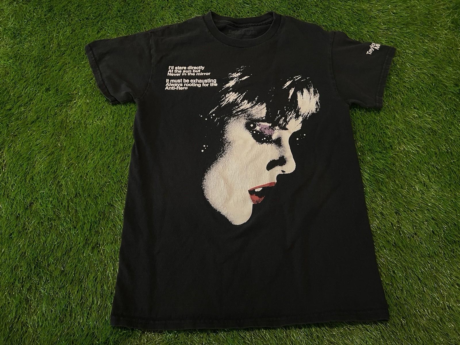 Taylor Swift Midnights Lyrics Graphic Portrait Album Black T-Shirt - Size MEDIUM Unisex T-Shirt L