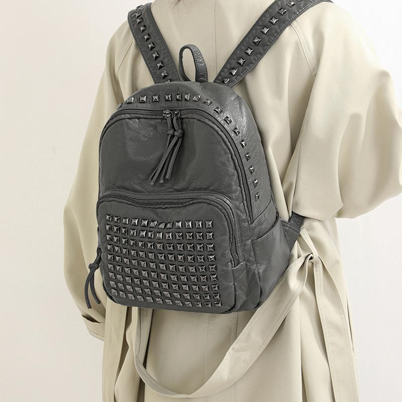 Large Capacity Travel Backpack Women Rivet Punk Backpack