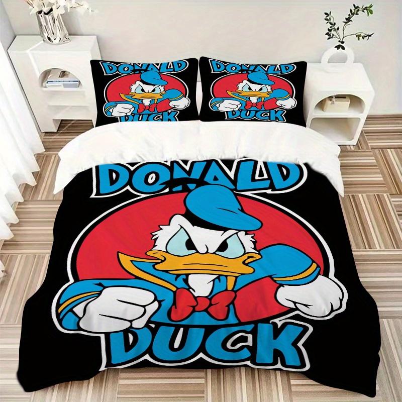 3pcs Angry Donald Duck Printed Quilt Set, Includes 1 Quilt Cover and 2 Pillowcases, Machine Washable, Suitable for All Seasons.W002