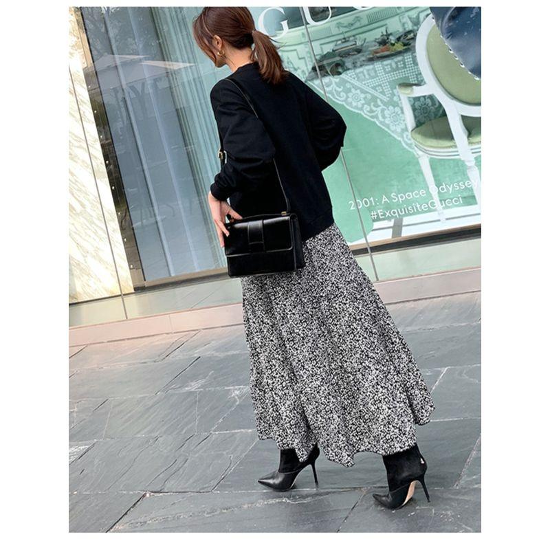 Korean Style Plus Size Women's Clothing Chubby Girl Black Round Neck Long Sleeve Sweater T-shirt Stitching Floral Large Swing Fake Two-Piece Dress