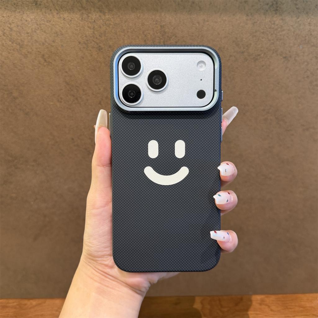 Applicable to Apple 11promax mobile phone  smiley face magnetic suction Kevlar pattern iPhone11 simple anti-drop