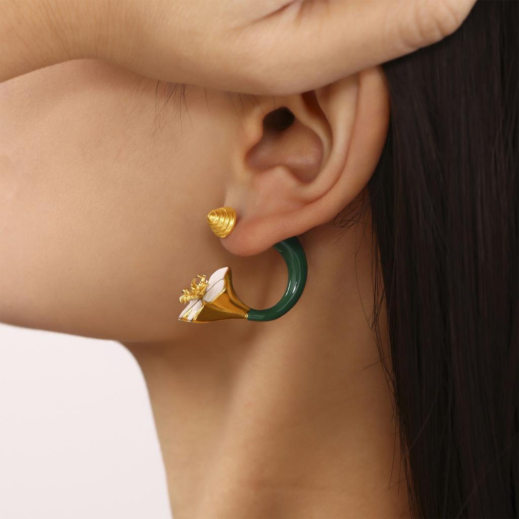 Elegant 3D Camellia Studs Earrings Portable Accessory for Women Stylish Gold Tone with Stainless Steel Materials