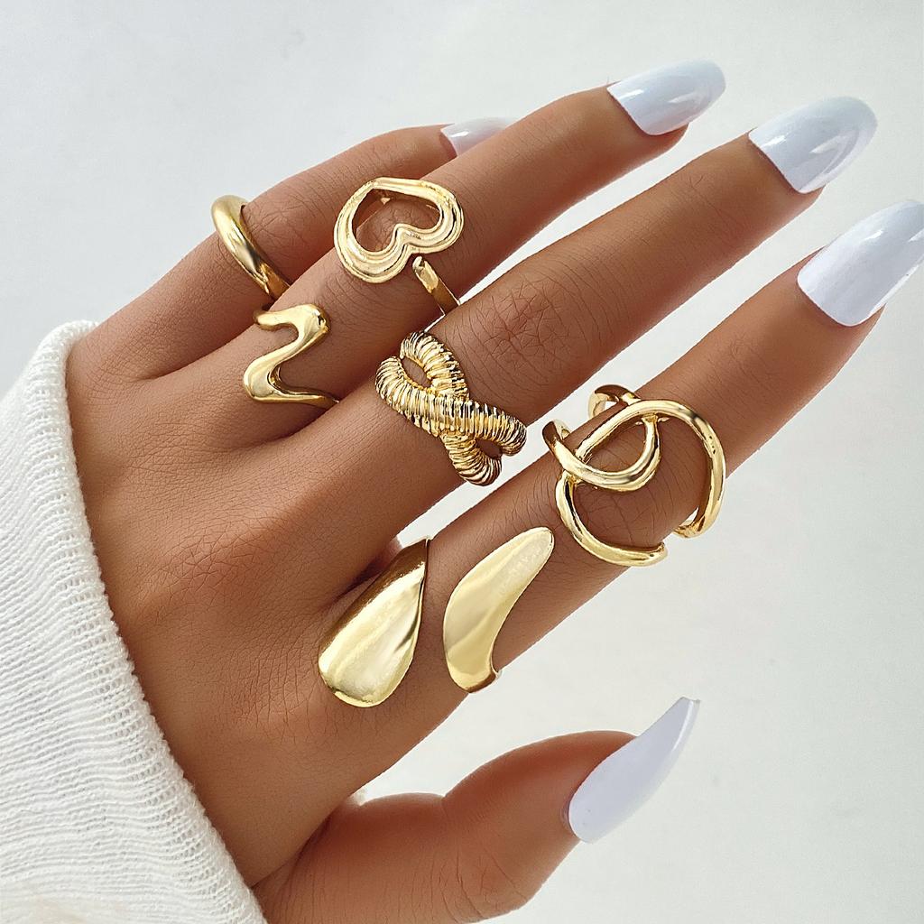 Exaggerated Personality Golden Lava Line Irregular Waterdrop Smooth Surface Ring Set