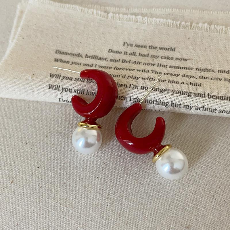Color Resin Pearl Earrings Women'S Simple Personality High Sense Fashion Trend Commuter Versatile Earrings