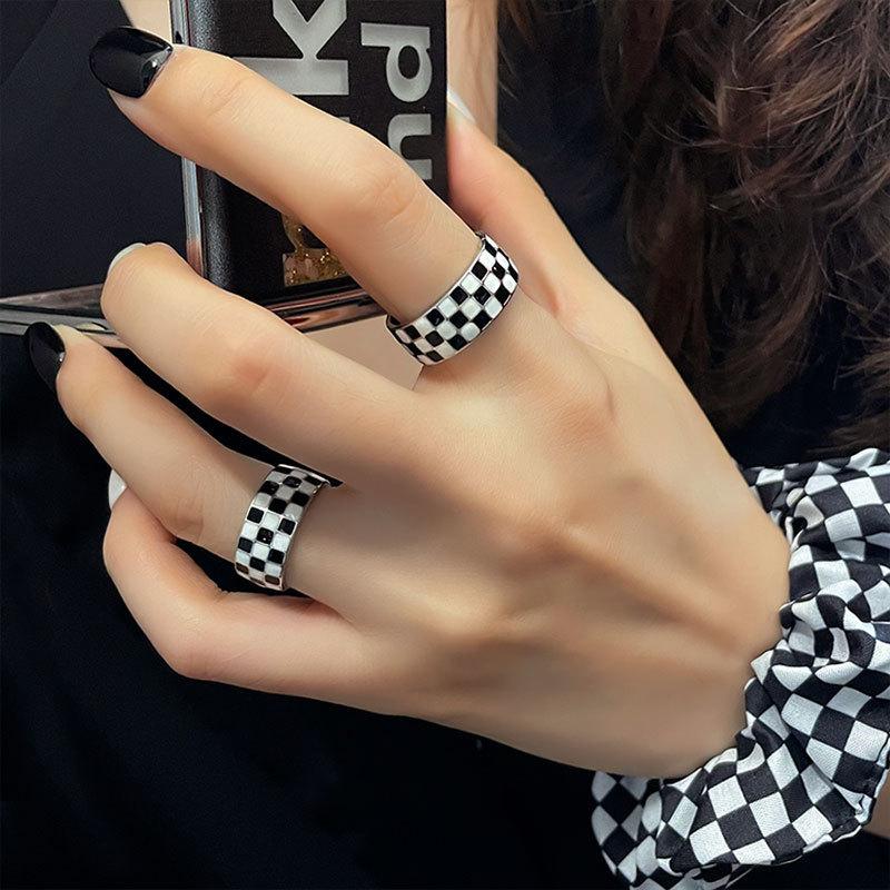 Sterling Stylish 925 Silver Adjustable Finger Ring For Women With Modern Checkered Pattern