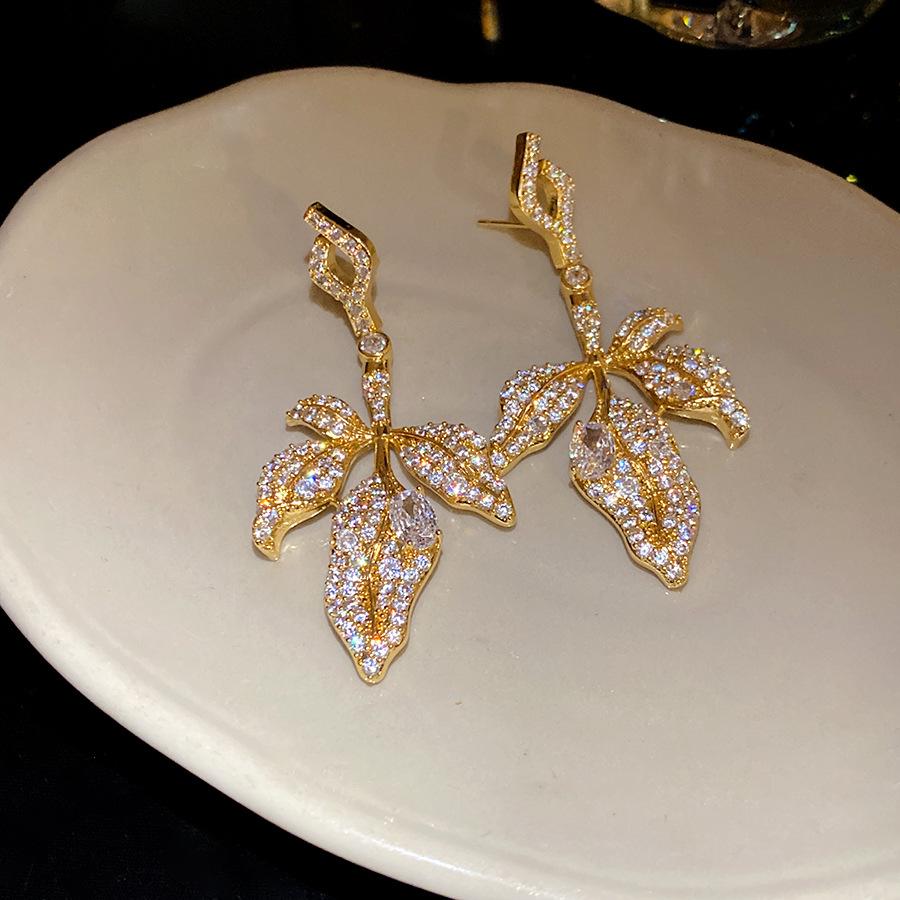 Leaf Zircon Pendant Earrings Retro Minimalist Elegant Jewelry