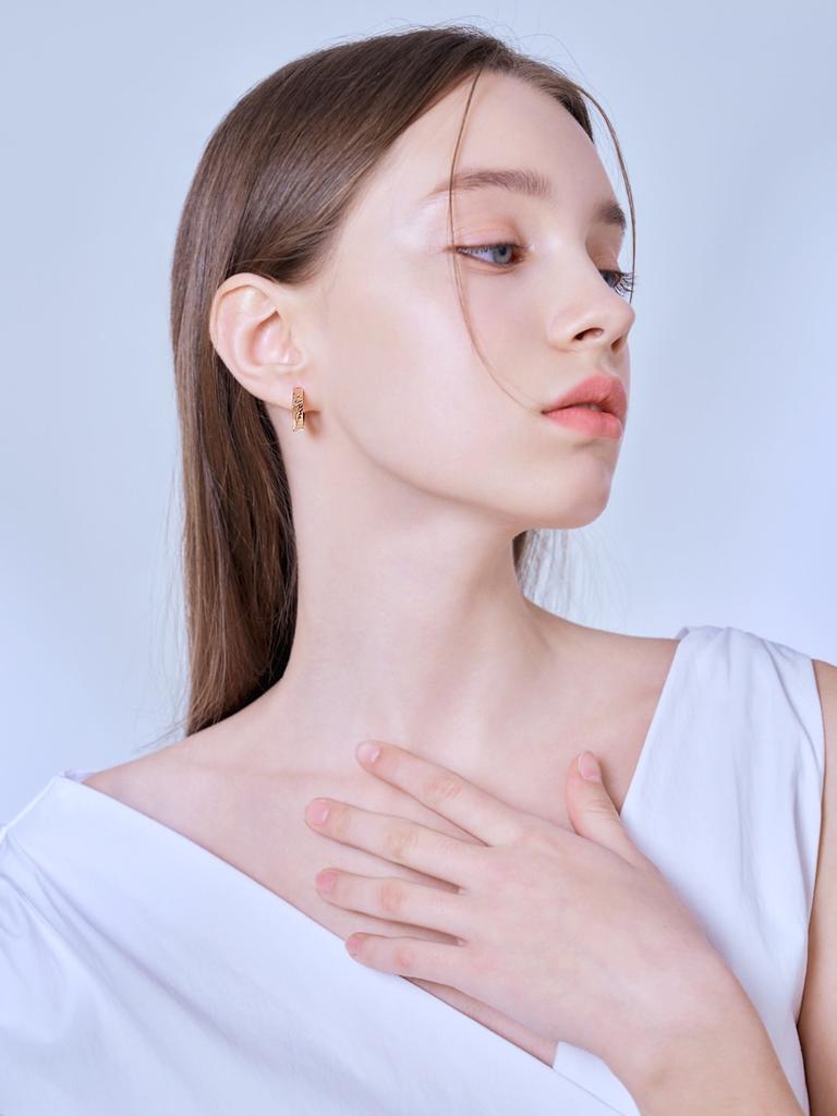 14K Square Cut One-Touch Earrings (Gold Pin) ELGPEE434