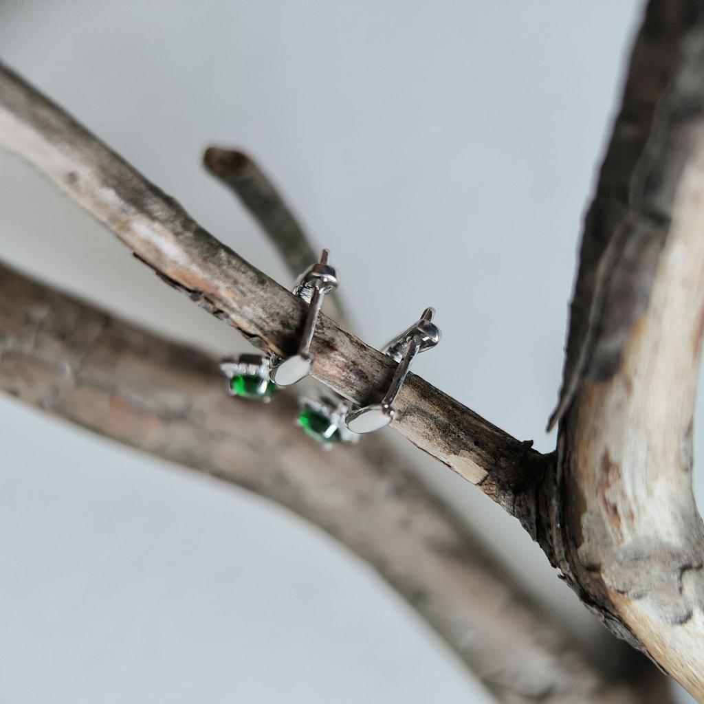 Серебряные серьги с изумрудом nano 1.202ct (2192220)