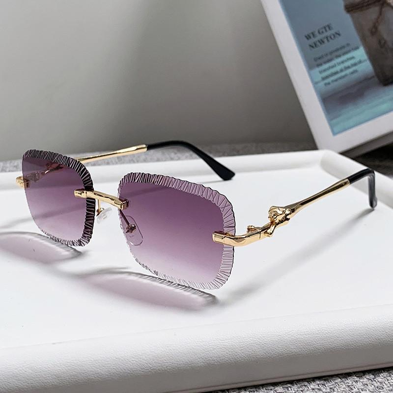 

Vintage Artistic Metal Frame Square Sunglasses With Uv400 Protection For Outdoor Activities DoubleGray