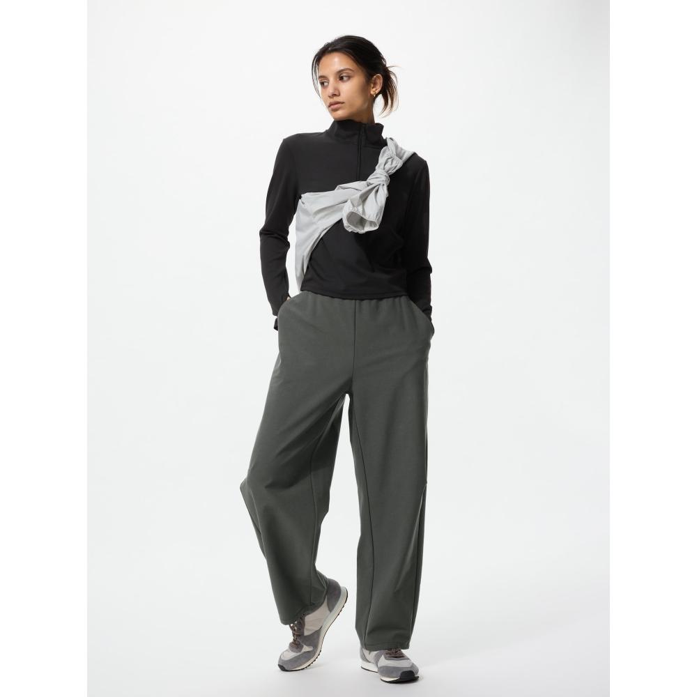 Uniqlo Jersey Curve Pants Short Length