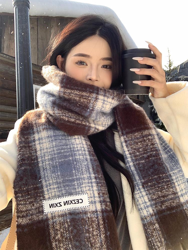 Scarf women's autumn and winter high-end plaid shawl new warm Korean version atmosphere student scarf versatile