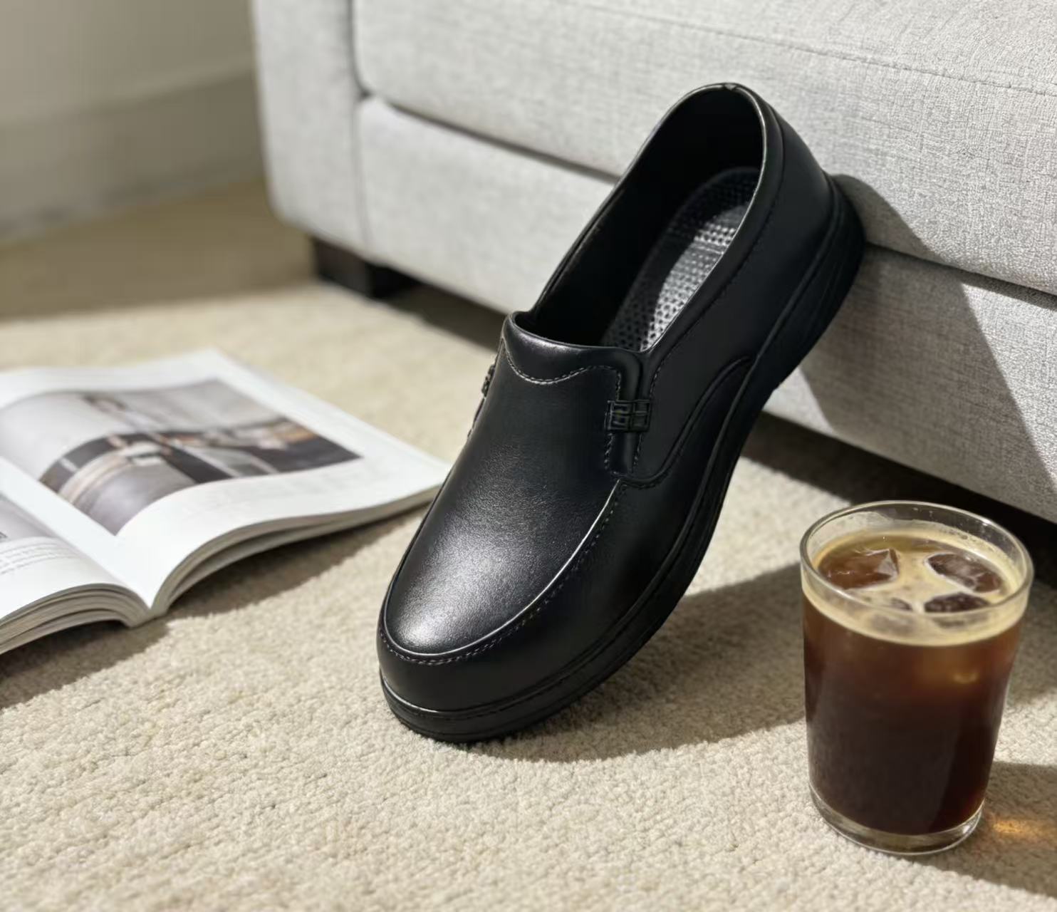 

New chef shoes waterproof, non-slip and oil-proof kitchen shoes are wear-resistant and stand-up shoes 40