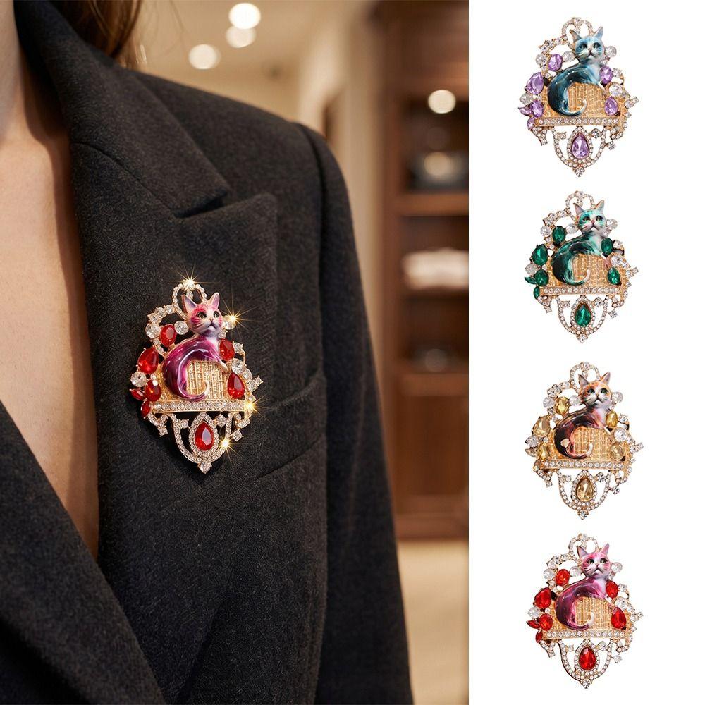 Vintage Enamel Cat Lapel Pin Light Luxury Imitation Rhinestone Brooch Clothes Decoration