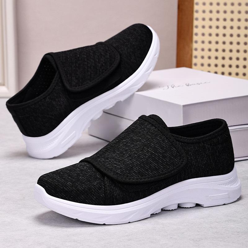 Buty damskie wszechstronne i wygodne buty na rzepy dla matek lato nowa moda buty damskie miękkie podeszwy nie męczą